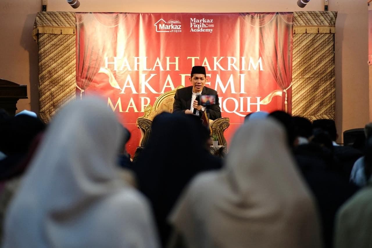 Akademi Markaz Fiqih Gelar Haflah Takrim Angkatan Pertama Sekolah Mutafaqqih
